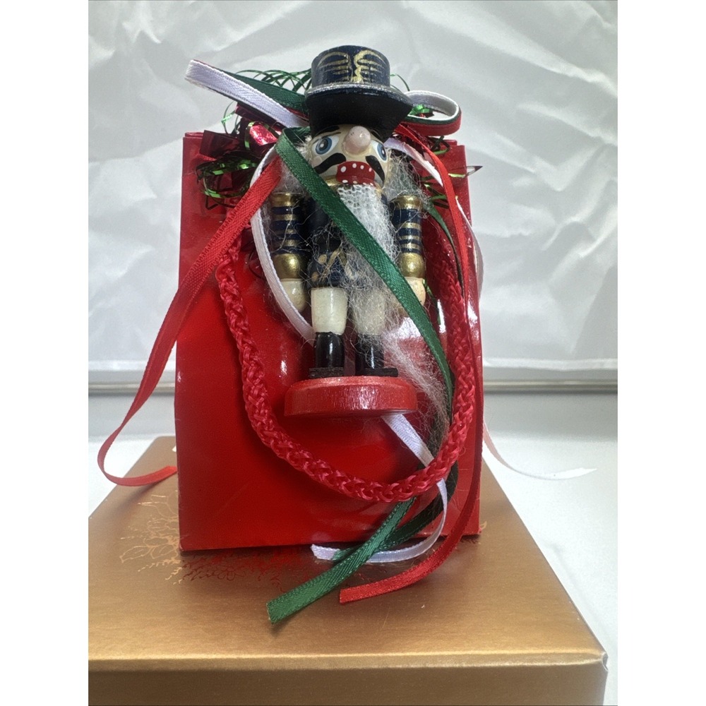 LA Tunes Collection Music Box Ornament‎ - plays "Little Drummer Boy" Works Great
